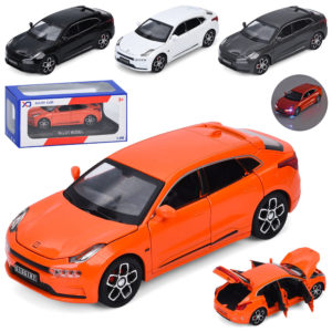 Машина DY668-69  інерція,метал,1:28, відчиняються двері/багажник/капот,звук,світ.бат.кор.