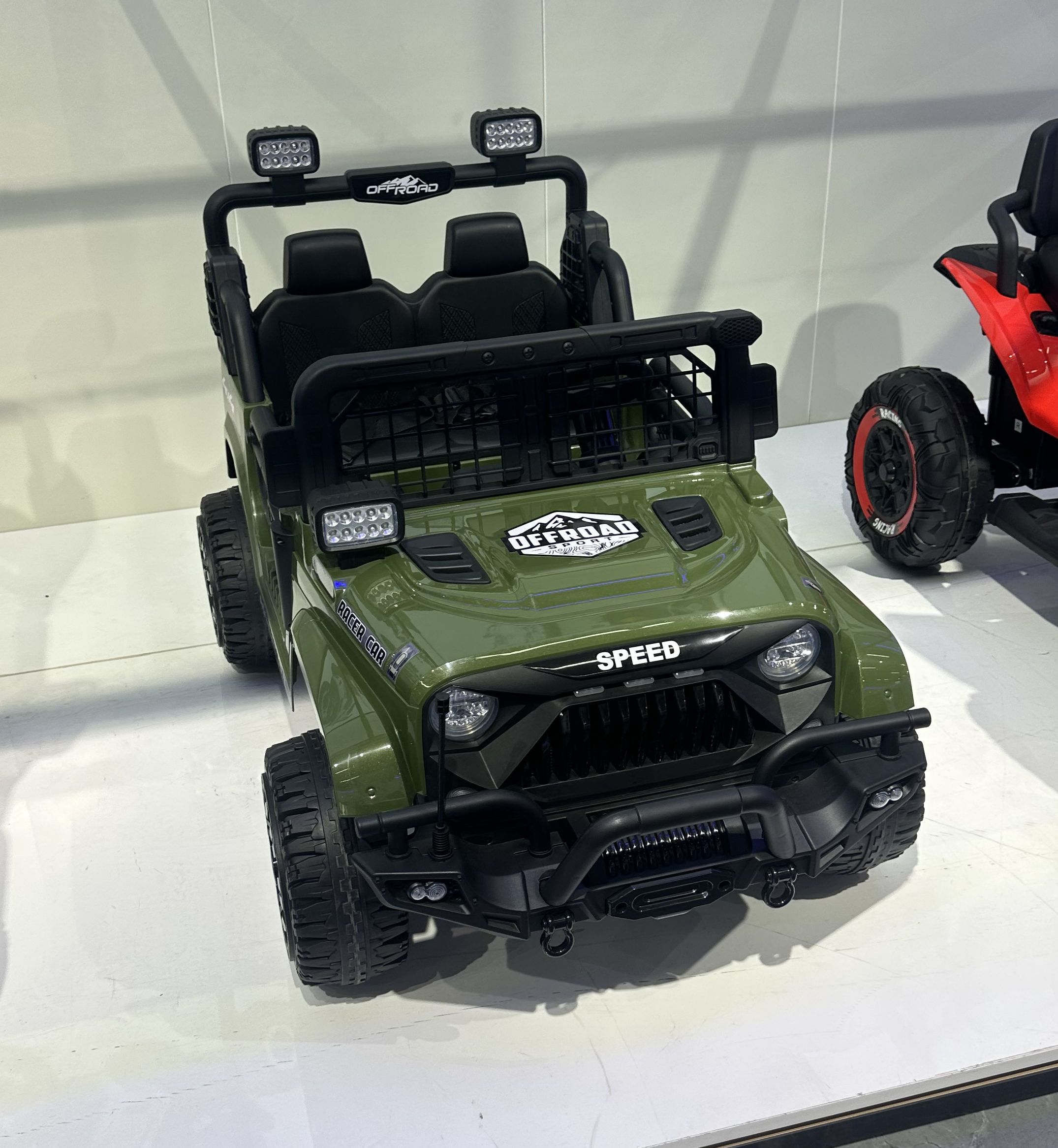 Джип M 6270EBLR-10(24V) 2,4G радіок,1*24V8AH, 2*45W, MP3, USB, TF, BT,EVA,шкіра,музика, світло, хакі