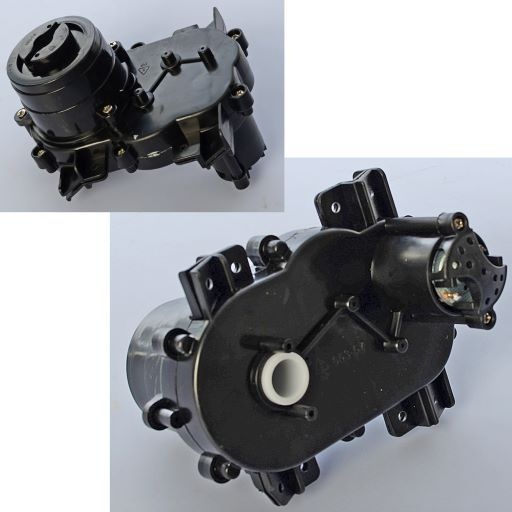 Рульовий редуктор M 4522-ST GEAR BOX для M 4522, отвір для осі 12мм., довж.15см.